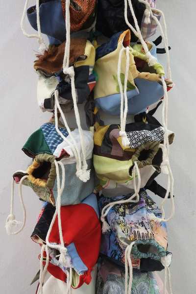 Yvonne Dröge Wendel, onthulling ‘To Be To Gather’, 2022 foto: Naomi Moonlion, courtesy Stroom Den haag