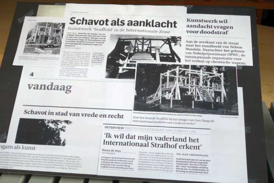 Etalage Stroom Den Haag, april 2014 foto: courtesy Stroom Den Haag