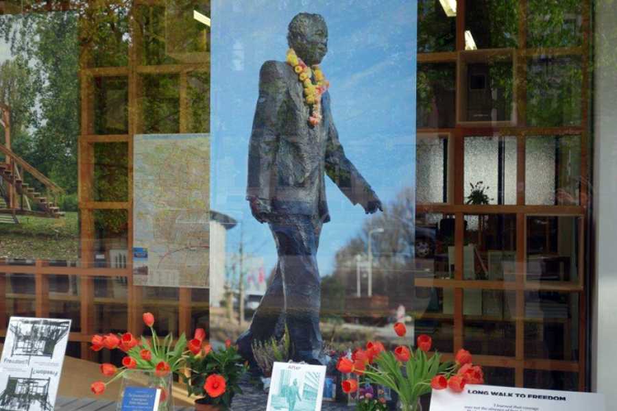 Etalage Stroom Den Haag, april 2014 foto: courtesy Stroom Den Haag