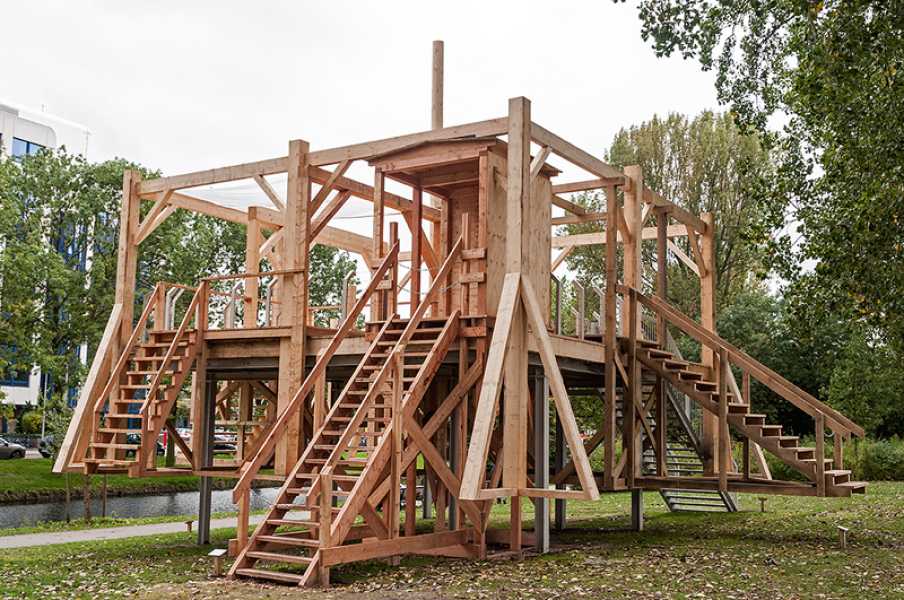 Sam Durant, 'Scaffold', Den Haag 2013 foto: © Ed Jansen, courtesy Stroom Den Haag