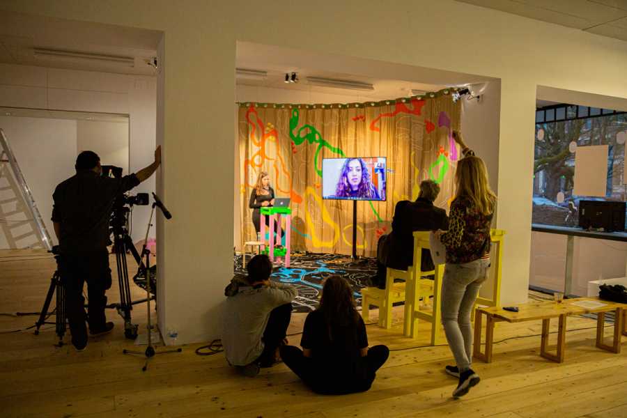 US: Shaping Time, live streaming foto: Naomi Moonlion, courtesy Stroom Den Haag