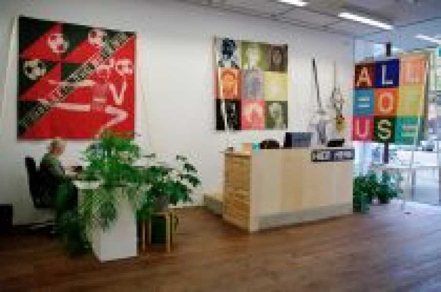 Presentatie Lara Schnitger 'This princess saves herself' bij Stroom, 2021 foto: Myung Feyen, courtesy Stroom Den Haag