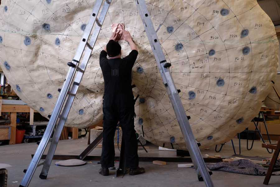 'Ling Zhi Helicopters', productieproces in Abcoude foto: Stroom Den Haag