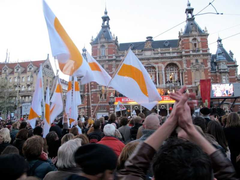 AltVisions, 'The Flag of Compassion' foto: courtesy the artists