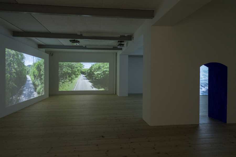 Zaalopname Kevin Osepa, Klof: Bario di Spiritu (2021), Stroom Den Haag foto: Franz Mueller Schmidt. Alle rechten voorbehouden Hartwig Art Foundation.