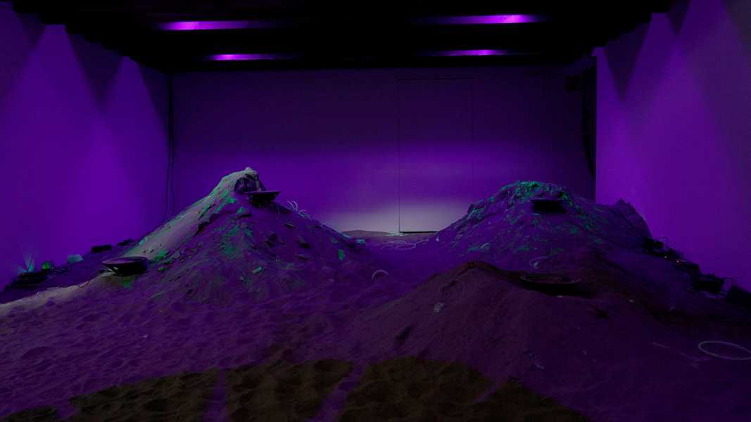 Yeon Sung in 'From the Sea to the Clouds to the Soil' at Stroom, 2022 foto: Yeon Sung, courtesy Stroom Den Haag