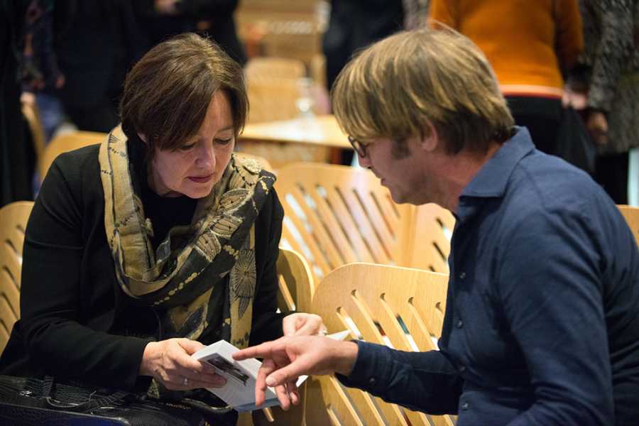 Jeroen Eisinga en wethouder Saskia Bruines, foto: Mylene Siegers