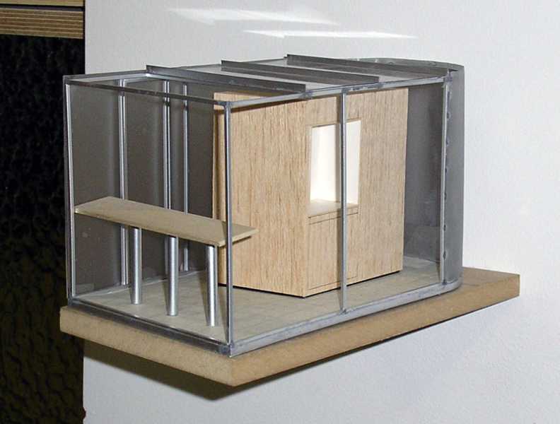 Dan Graham 'Fiets&Stal' (model) foto: Stroom Den Haag