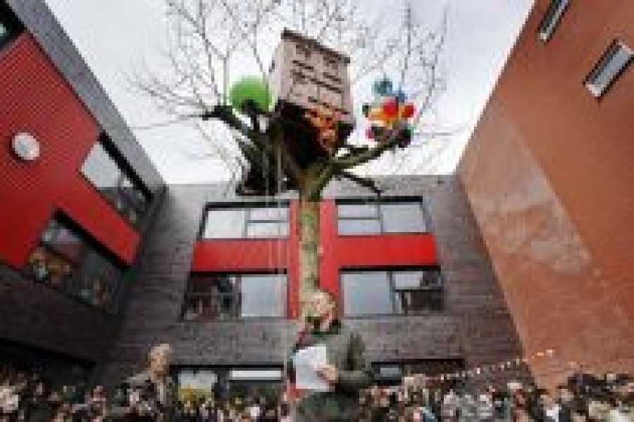 opening boomhuizen op 9 april 2009 foto: Frank Hanswijk