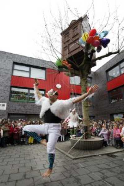 opening boomhuizen op 9 april 2009 foto: Frank Hanswijk