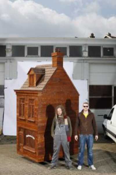 oplevering eerste boomhuis foto: Frank Hanswijk